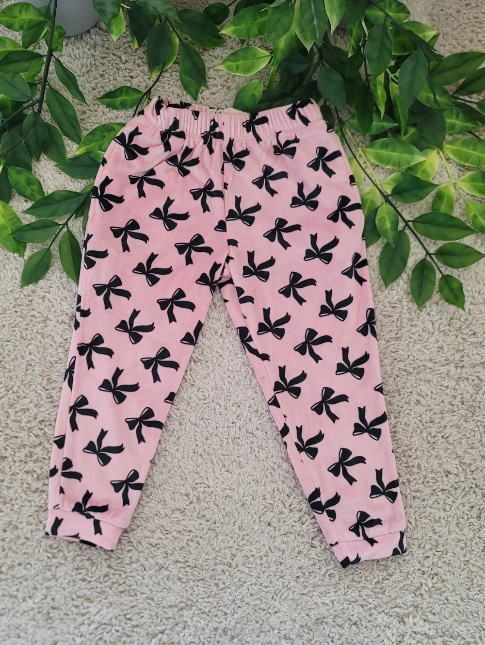 Toddler Girl Pink & Black Bow Outfit (4T) - Picture 6 of 9